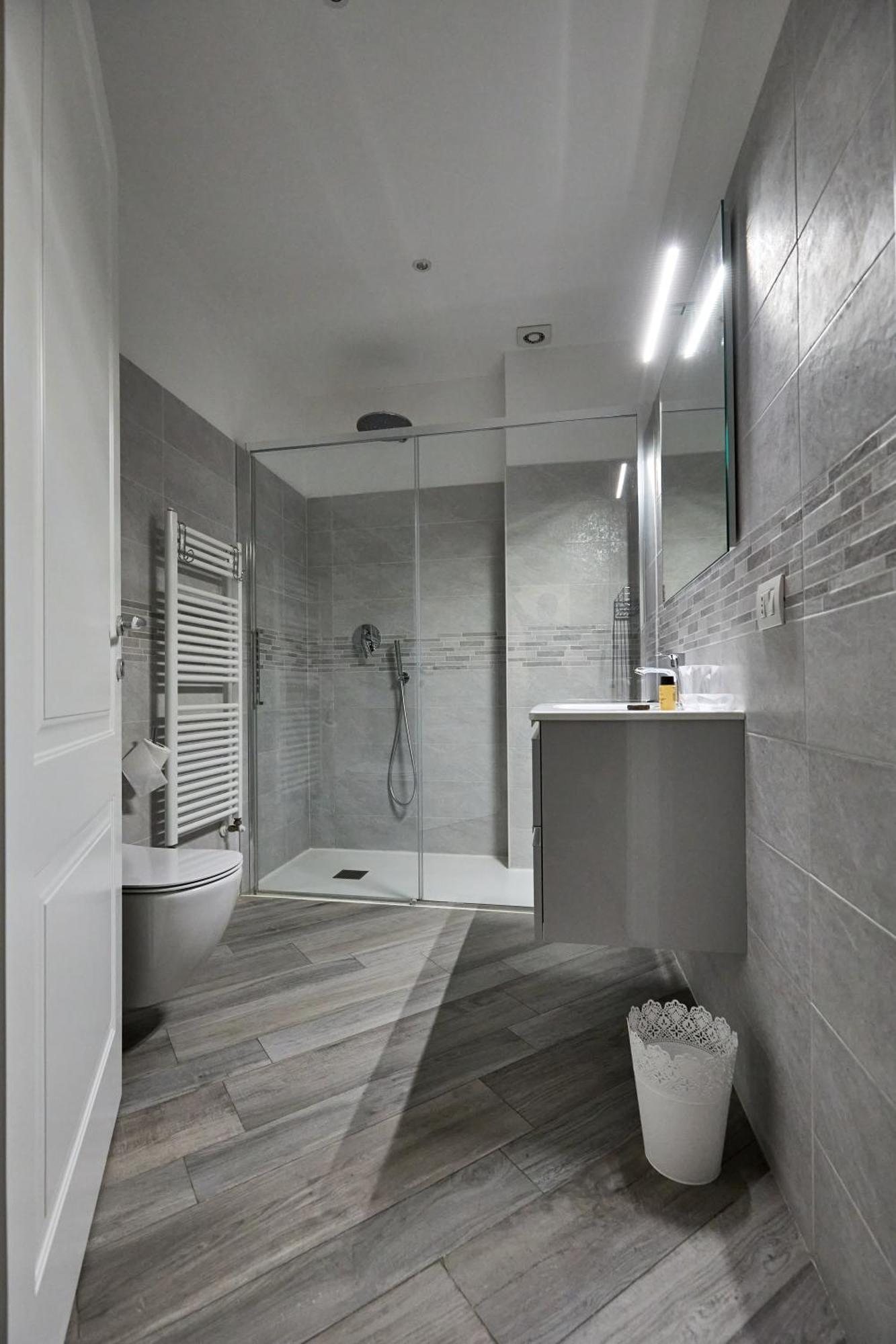 La Torre Lunga -Smart Working- 150 M Dalle-From Due Torri-Two Towers Bologna Exterior photo