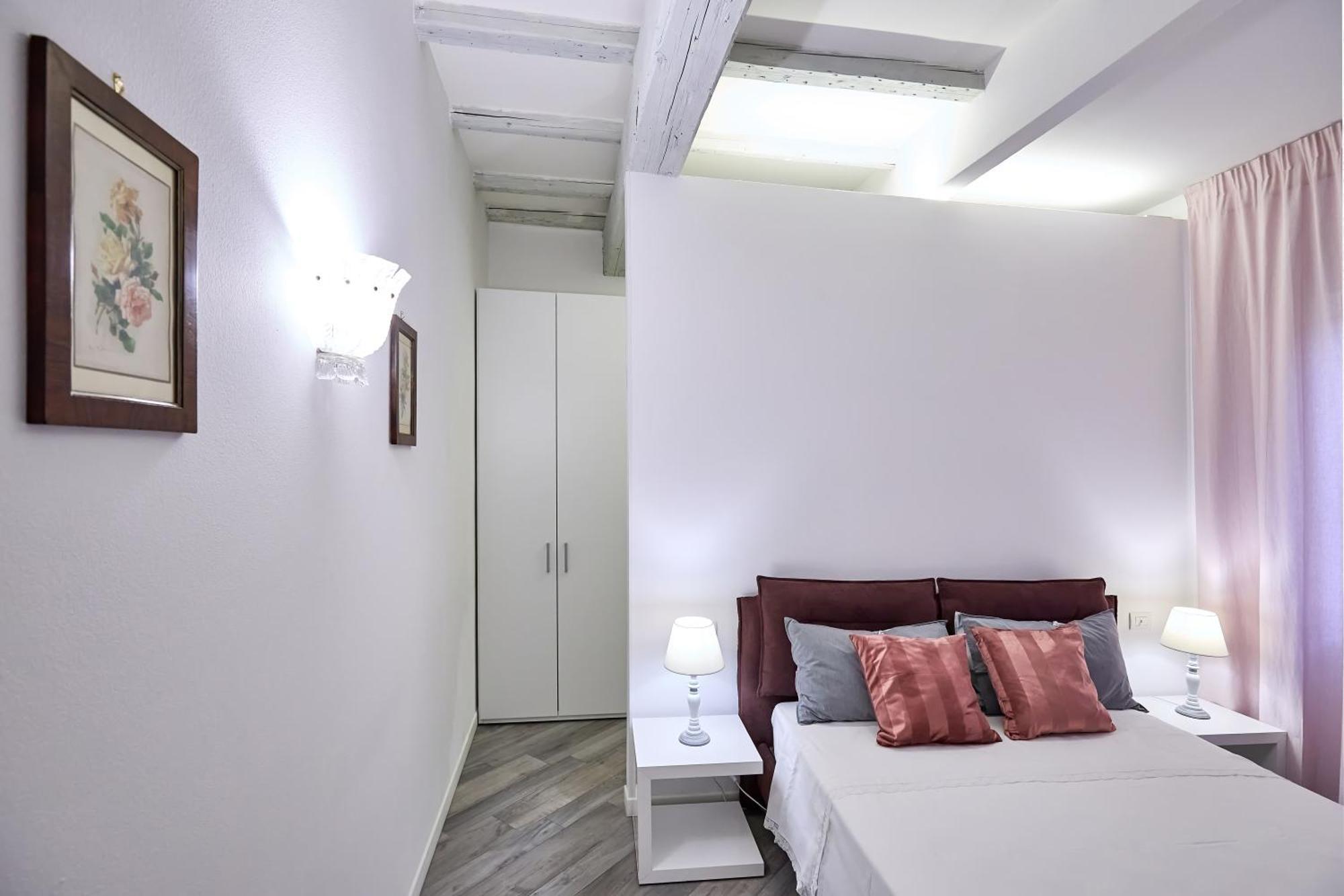 La Torre Lunga -Smart Working- 150 M Dalle-From Due Torri-Two Towers Bologna Exterior photo